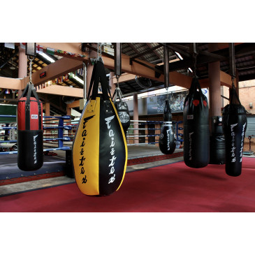 Fairtex Nordic|Fairtex HB15 nyrkkeilysäkki - Täytetty|415,00 €|330,68 €|Fairtex|Täytetyt nyrkkeilysäkit|8859368915875