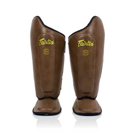Fairtex SP8 Ultimate Shin Pads - Brun till ett lågt pris TJJS Kamppailuvaruste Oy snabb leverans