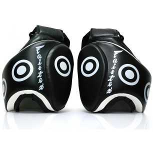 Fairtex TP3 - Deluxe Thigh Pads till ett lågt pris TJJS Kamppailuvaruste Oy snabb leverans