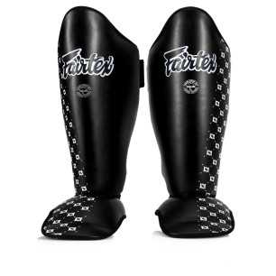 Fairtex Nordic|Fairtex KPLC2 - Standard Thai Kick Pads "Boomerang Style"|180,00 €|143,43 €|Fairtex|FOCUS- OCH THAI MITTSAR|8859368919385