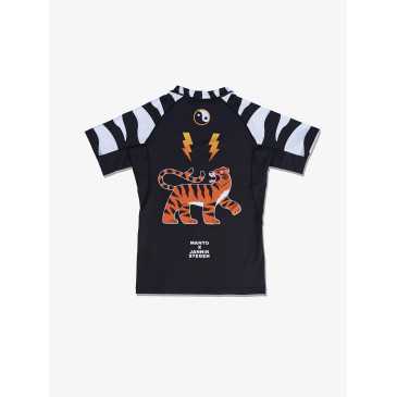 Fairtex Nordic|MANTO kids rashguard TIGER`S TAIL|32,50 €|25,90 €|Manto|Lasten rash guardit & spatsit|